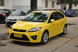 2011款福特福克斯两厢2.0L手自一体运动型
