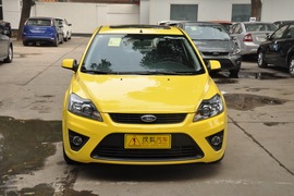 2011款福特福克斯两厢2.0L手自一体运动型