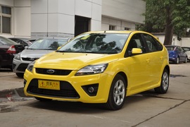 2011款福特福克斯两厢2.0L手自一体运动型