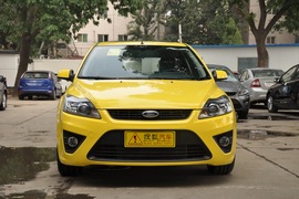 2011款福特福克斯两厢2.0L手自一体运动型