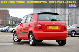 2011款斯柯达晶锐酷黑版实拍