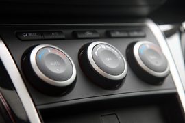 2010款马自达睿翼轿跑2.0L豪华版试驾实拍