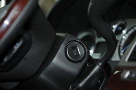 2010款凯迪拉克凯雷德混合动力