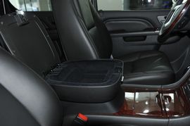 2010款凯迪拉克凯雷德混合动力