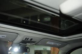 2010款凯迪拉克凯雷德混合动力