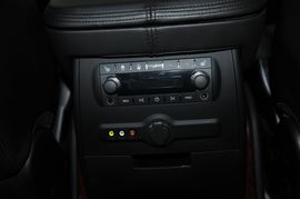 2010款凯迪拉克凯雷德混合动力