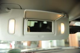 2010款凯迪拉克凯雷德混合动力