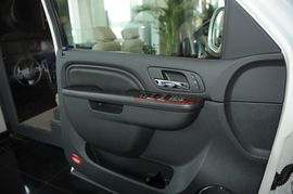 2010款凯迪拉克凯雷德混合动力