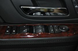 2010款凯迪拉克凯雷德混合动力