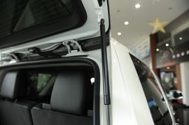 2010款凯迪拉克凯雷德混合动力