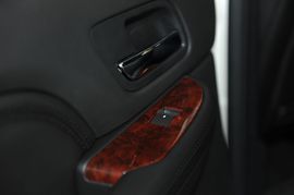 2010款凯迪拉克凯雷德混合动力