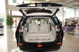 2008款丰田普瑞维亚2.4豪华型到店实拍