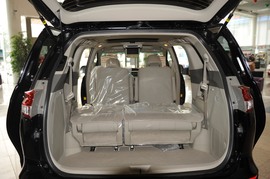 2008款丰田普瑞维亚2.4豪华型到店实拍