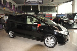 2008款丰田普瑞维亚2.4豪华型到店实拍