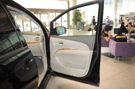 2008款丰田普瑞维亚2.4豪华型到店实拍