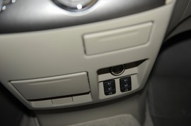 2008款丰田普瑞维亚2.4豪华型到店实拍