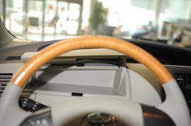 2008款丰田普瑞维亚2.4豪华型到店实拍