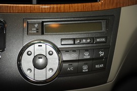 2008款丰田普瑞维亚2.4豪华型到店实拍