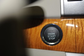 2008款丰田普瑞维亚2.4豪华型到店实拍