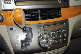 2008款丰田普瑞维亚2.4豪华型到店实拍