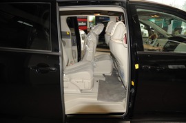 2008款丰田普瑞维亚2.4豪华型到店实拍