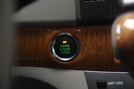 2008款丰田普瑞维亚2.4豪华型到店实拍