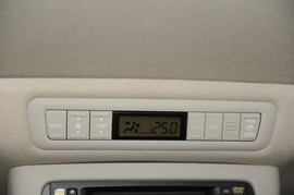 2008款丰田普瑞维亚2.4豪华型到店实拍