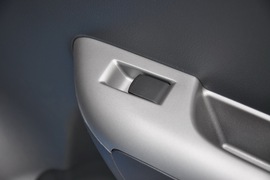 2010款铃木奥拓1.0L手动炫酷型