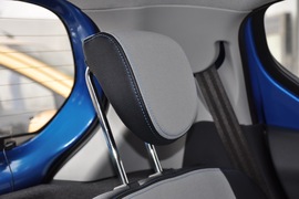 2010款铃木奥拓1.0L手动炫酷型