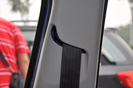 2010款铃木奥拓1.0L手动炫酷型