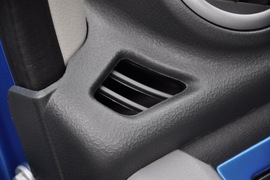 2010款铃木奥拓1.0L手动炫酷型