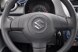 2010款铃木奥拓1.0L手动炫酷型