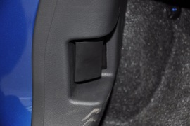 2010款铃木奥拓1.0L手动炫酷型