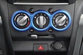 2010款铃木奥拓1.0L手动炫酷型