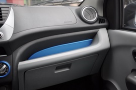 2010款铃木奥拓1.0L手动炫酷型