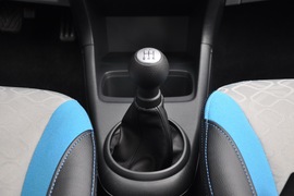 2010款铃木奥拓1.0L手动炫酷型