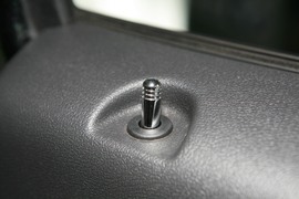 2010款吉普指南者2.4L运动版到店实拍