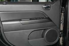 2010款吉普指南者2.4L运动版到店实拍