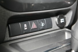 2010款吉普指南者2.4L运动版到店实拍