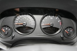 2010款吉普指南者2.4L运动版到店实拍