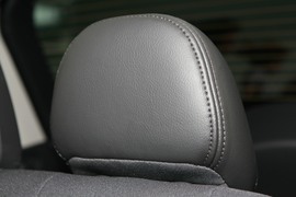 2010款吉普指南者2.4L运动版到店实拍