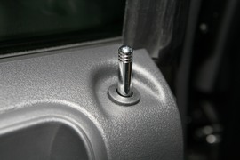2010款吉普指南者2.4L运动版到店实拍