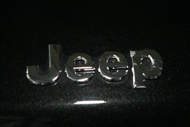 2010款吉普指南者2.4L运动版到店实拍
