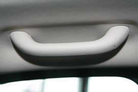 2010款吉普指南者2.4L运动版到店实拍