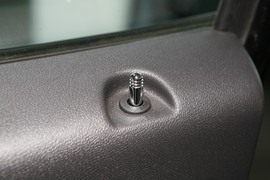 2010款吉普指南者2.4L运动版到店实拍