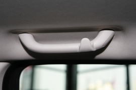 2010款吉普指南者2.4L运动版到店实拍