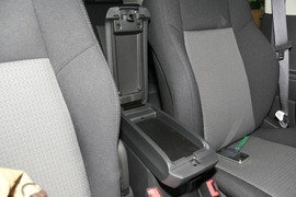 2010款吉普指南者2.4L运动版到店实拍