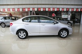 2008款本田锋范1.5AT精英版到店实拍