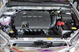 2010款丰田新花冠