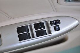 2010款比亚迪F3DM低碳版上海实拍